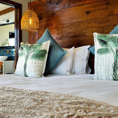 Elephant Hide Of Knysna Guest Lodge Exteriör bild
