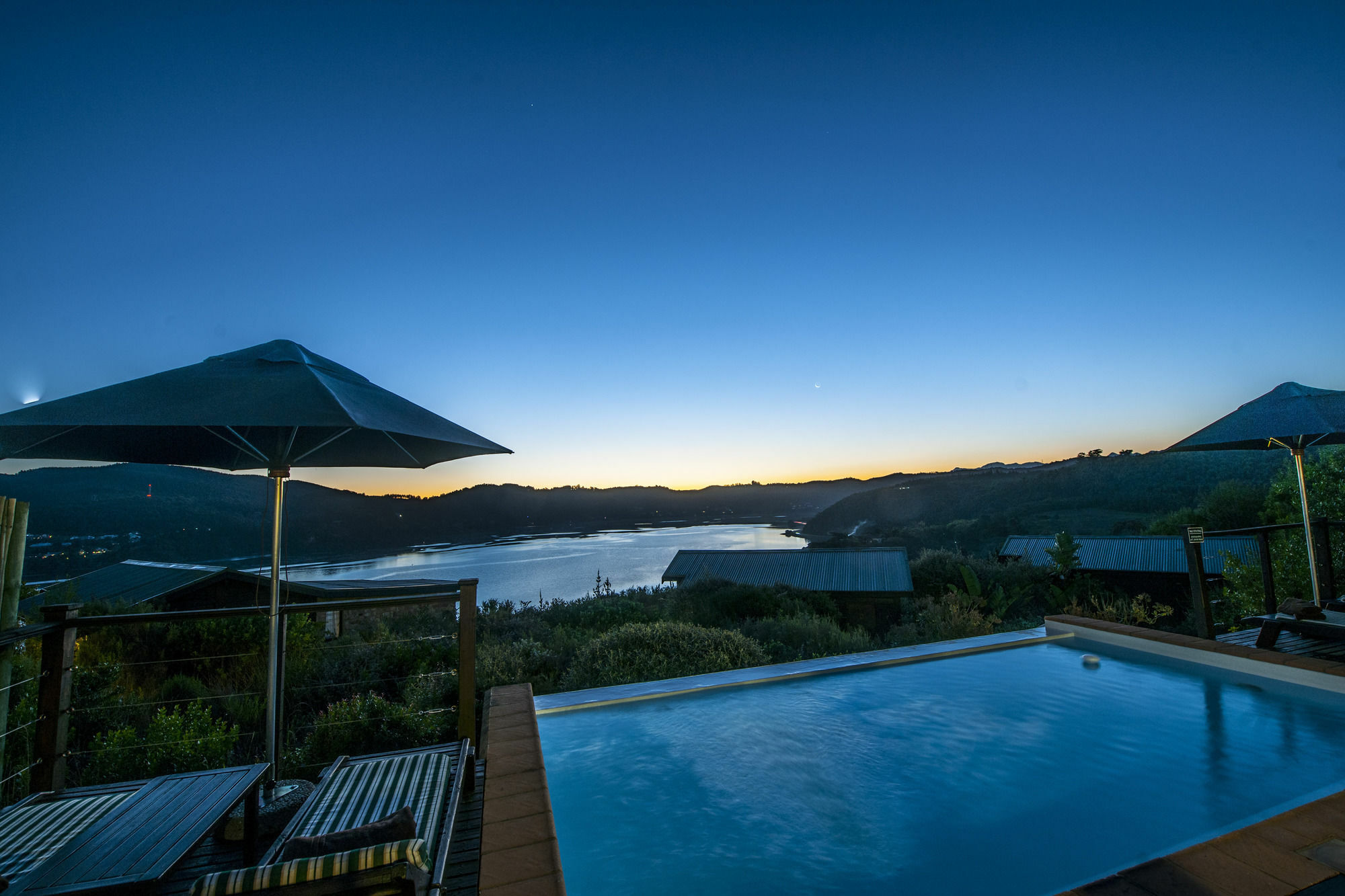 Elephant Hide Of Knysna Guest Lodge Exteriör bild